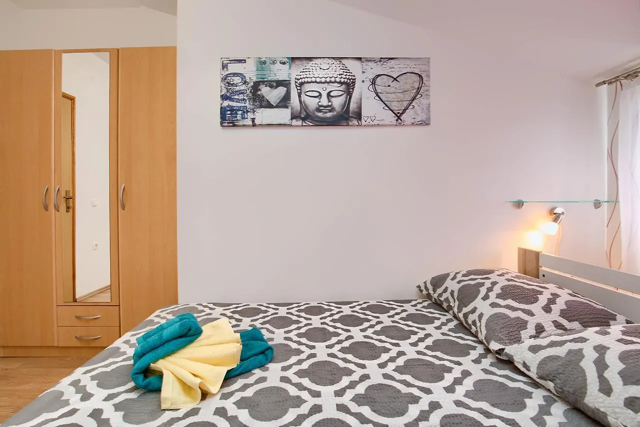 Apartment Mikulic Pula Croacia