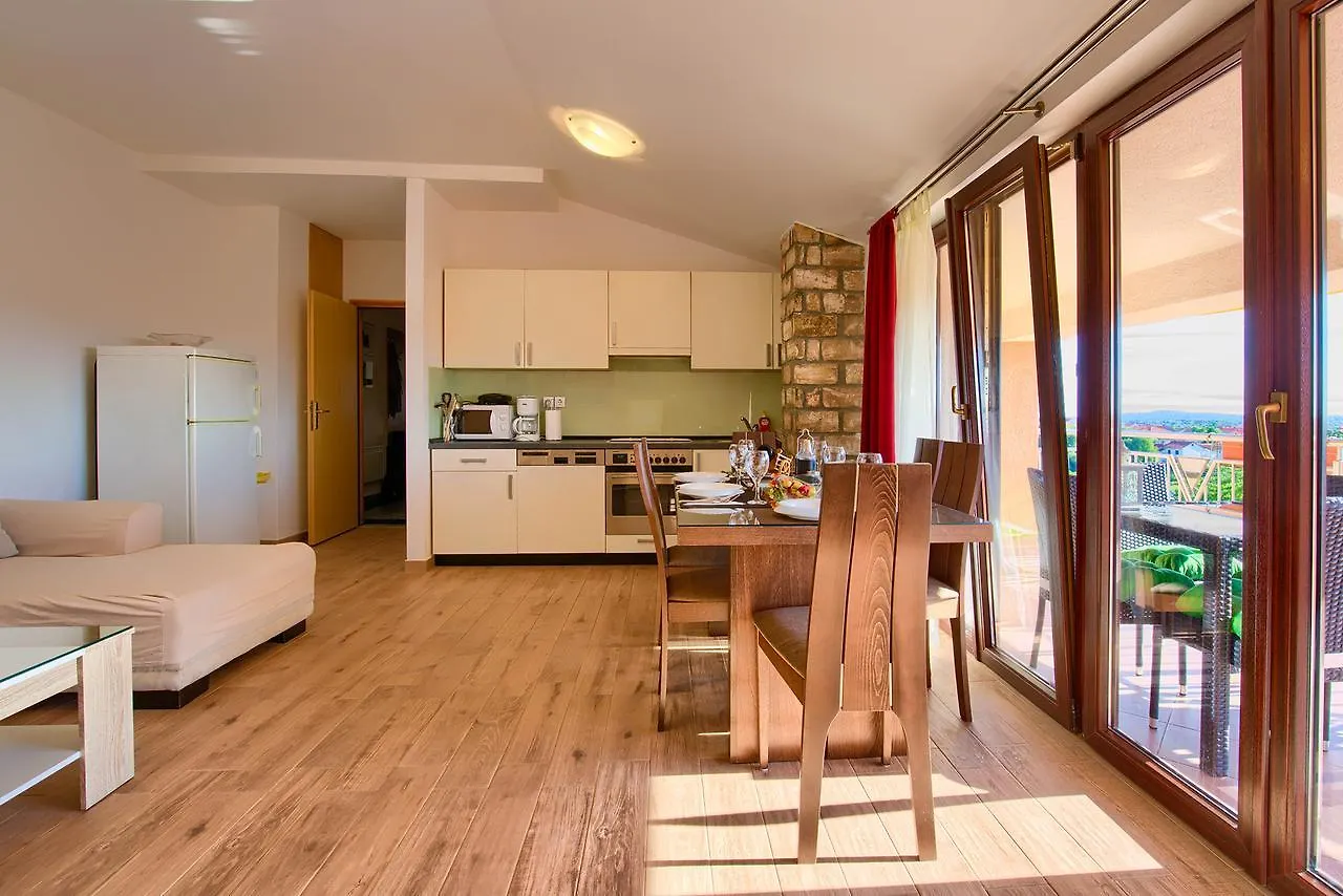 Apartment Mikulic Pula 0*,  Croacia