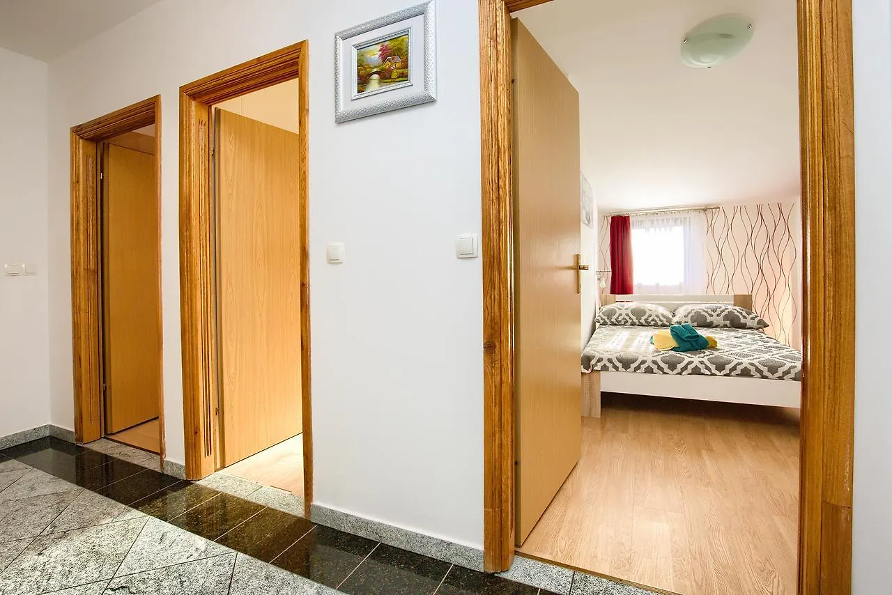 Apartment Mikulic Pula 0*,  Croacia